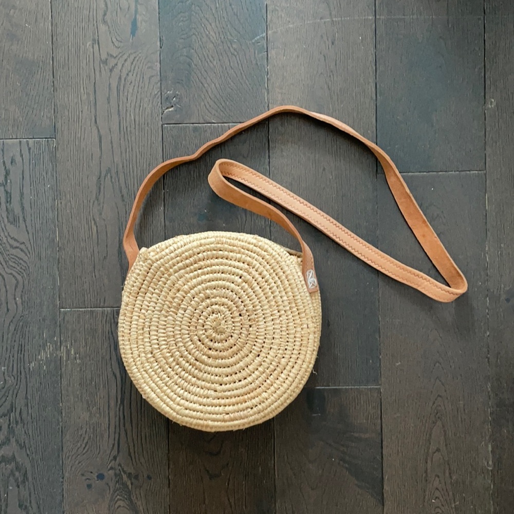 Rattan basket weave round bag